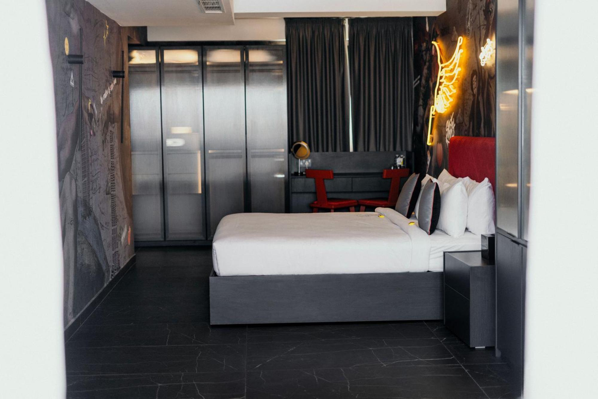 So City Hotel Adults Only Saint Julian's Exterior photo