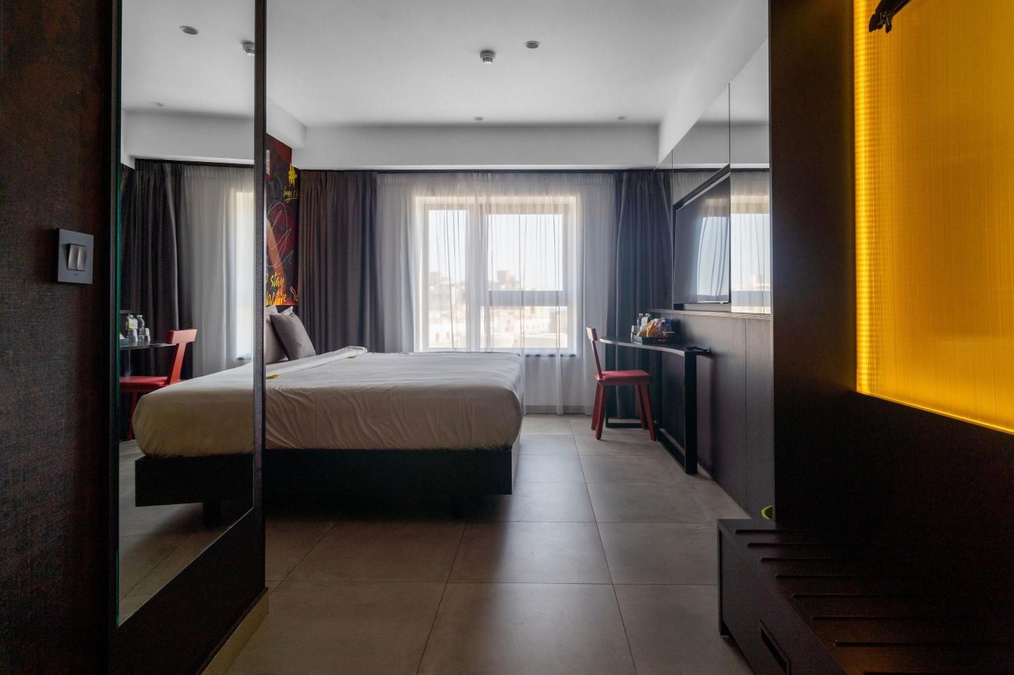 So City Hotel Adults Only Saint Julian's Exterior photo