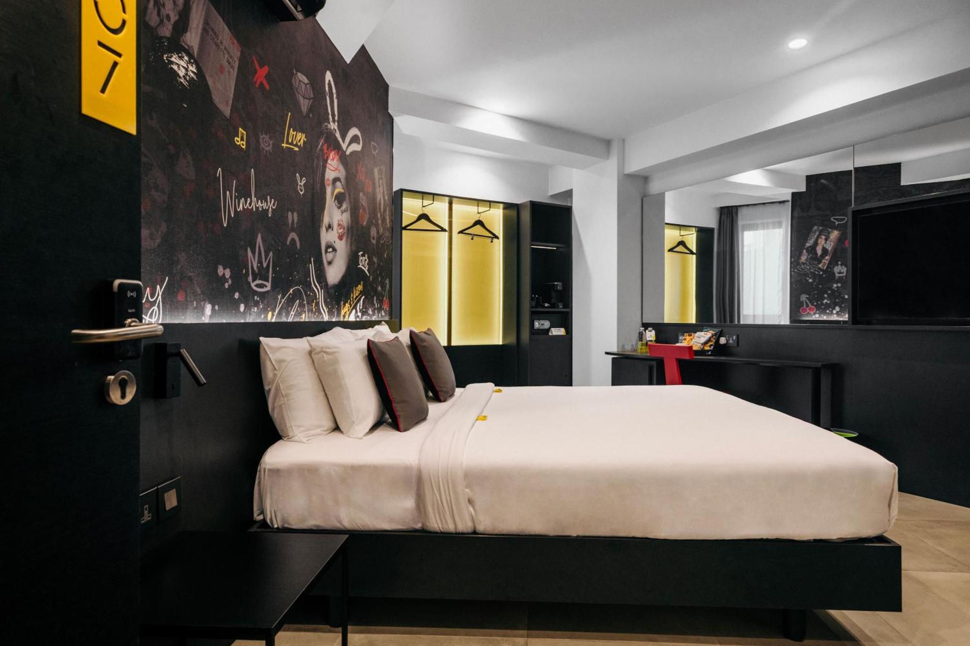 So City Hotel Adults Only Saint Julian's Exterior photo