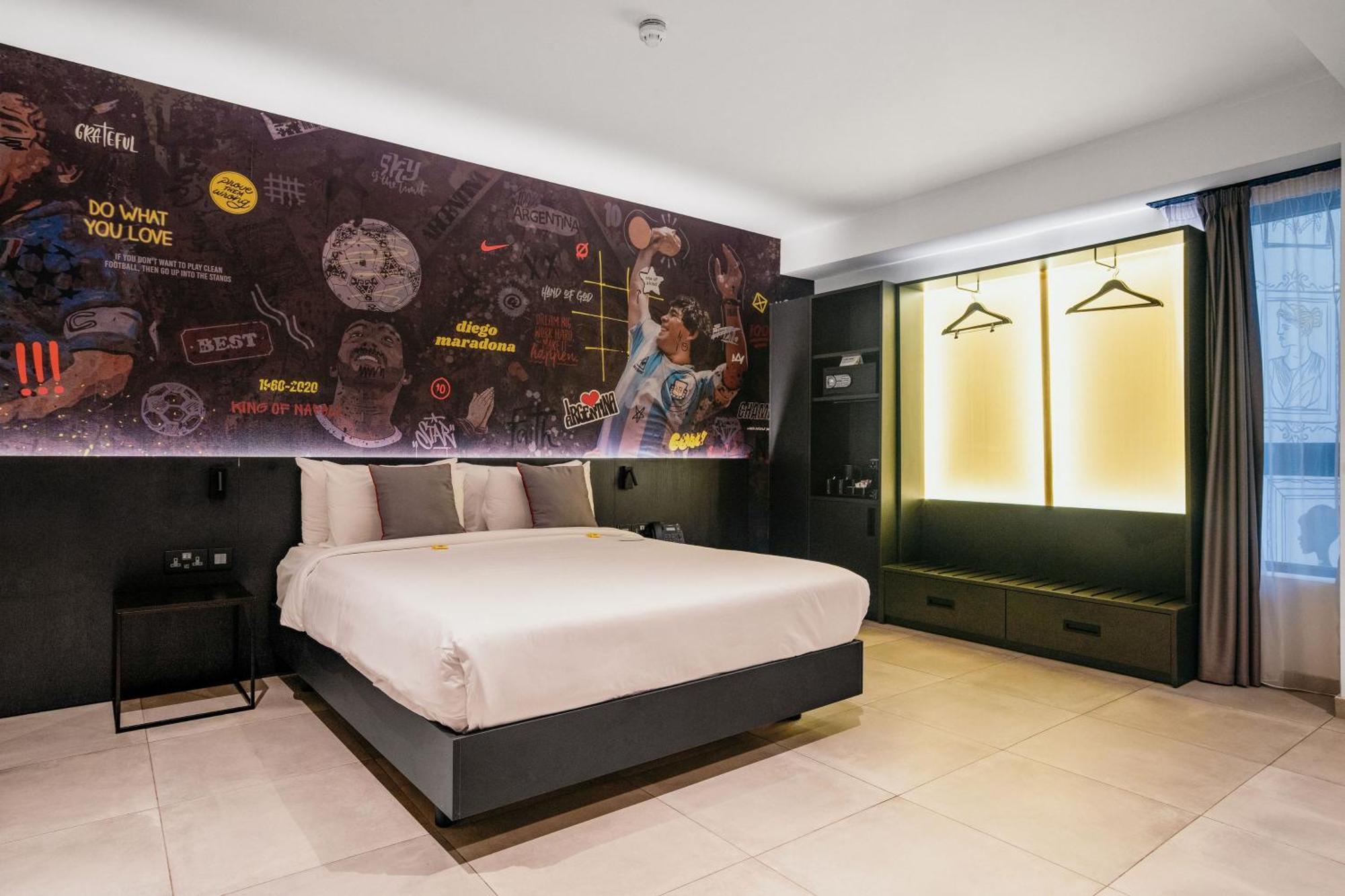 So City Hotel Adults Only Saint Julian's Exterior photo