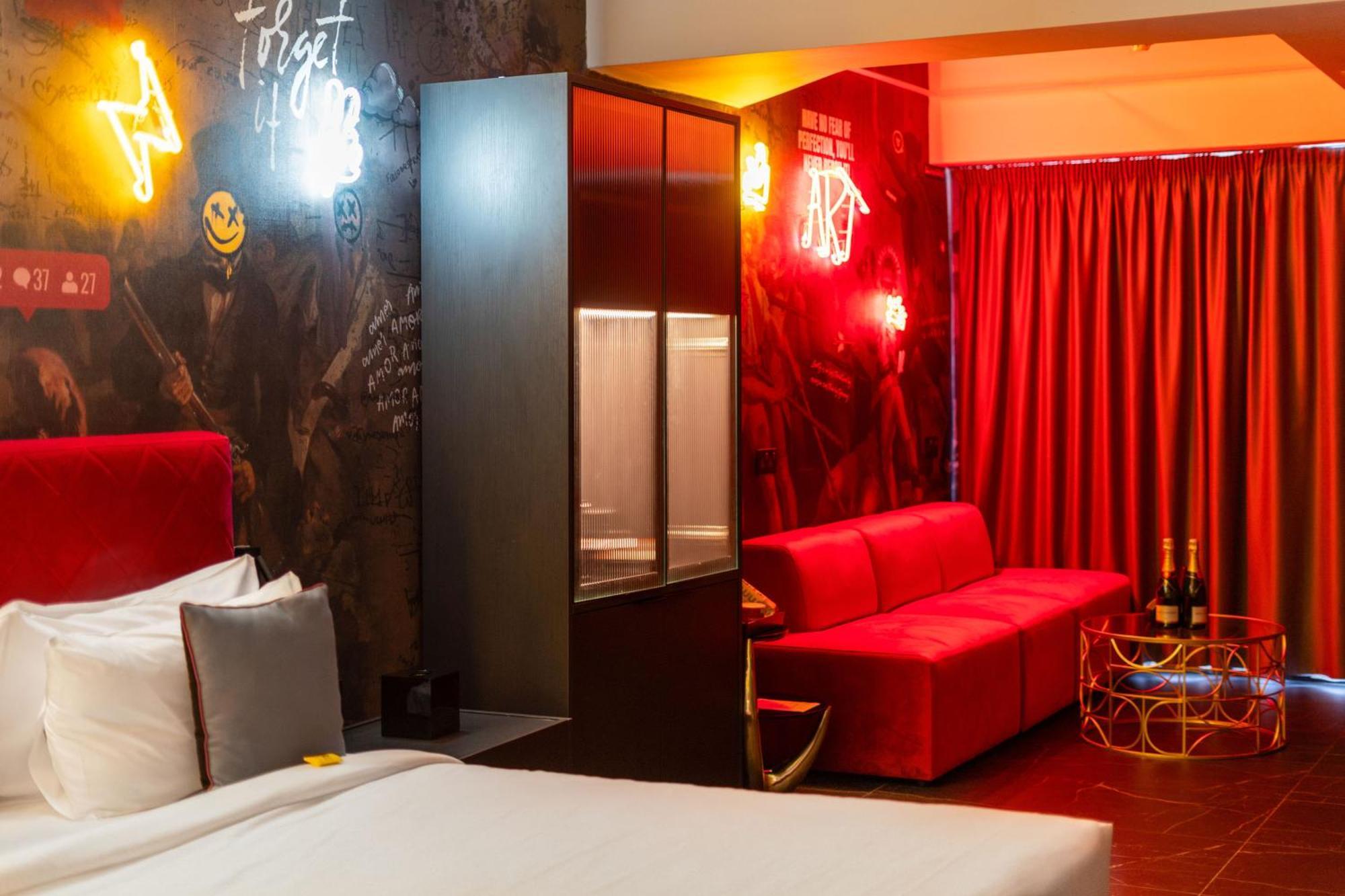 So City Hotel Adults Only Saint Julian's Exterior photo