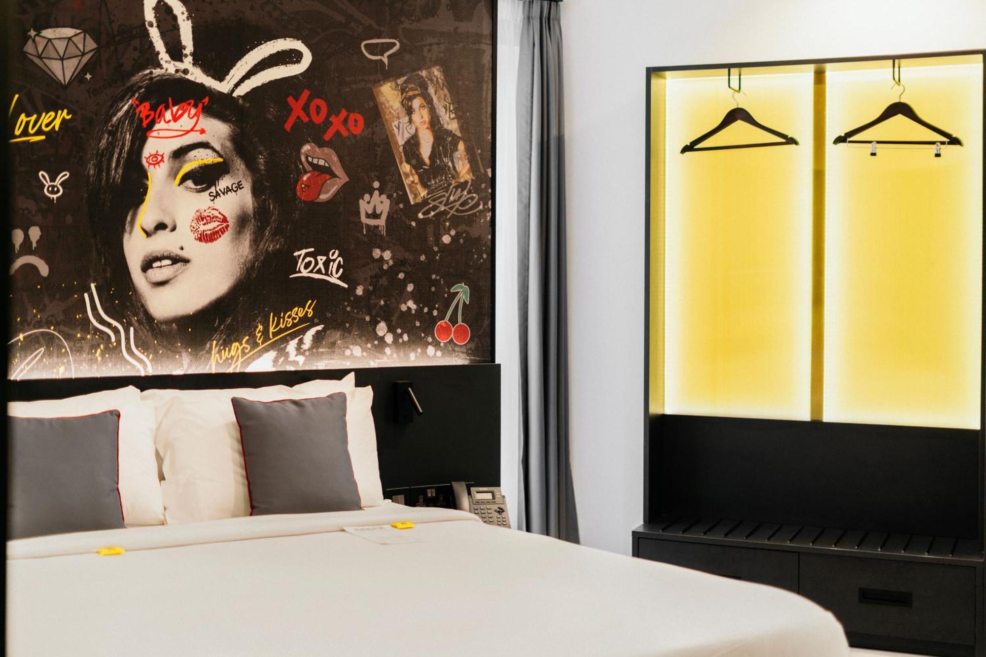 So City Hotel Adults Only Saint Julian's Exterior photo