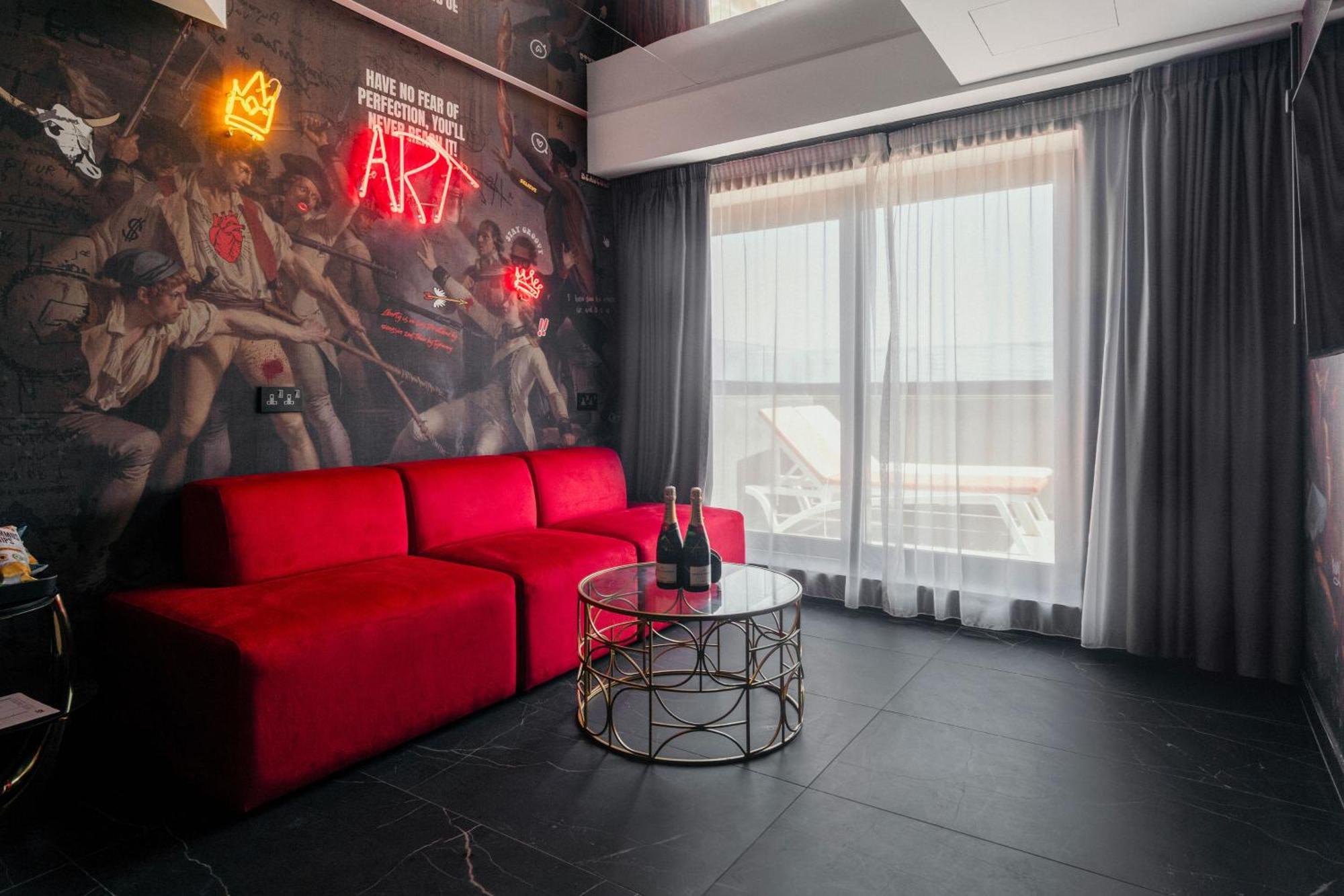 So City Hotel Adults Only Saint Julian's Exterior photo