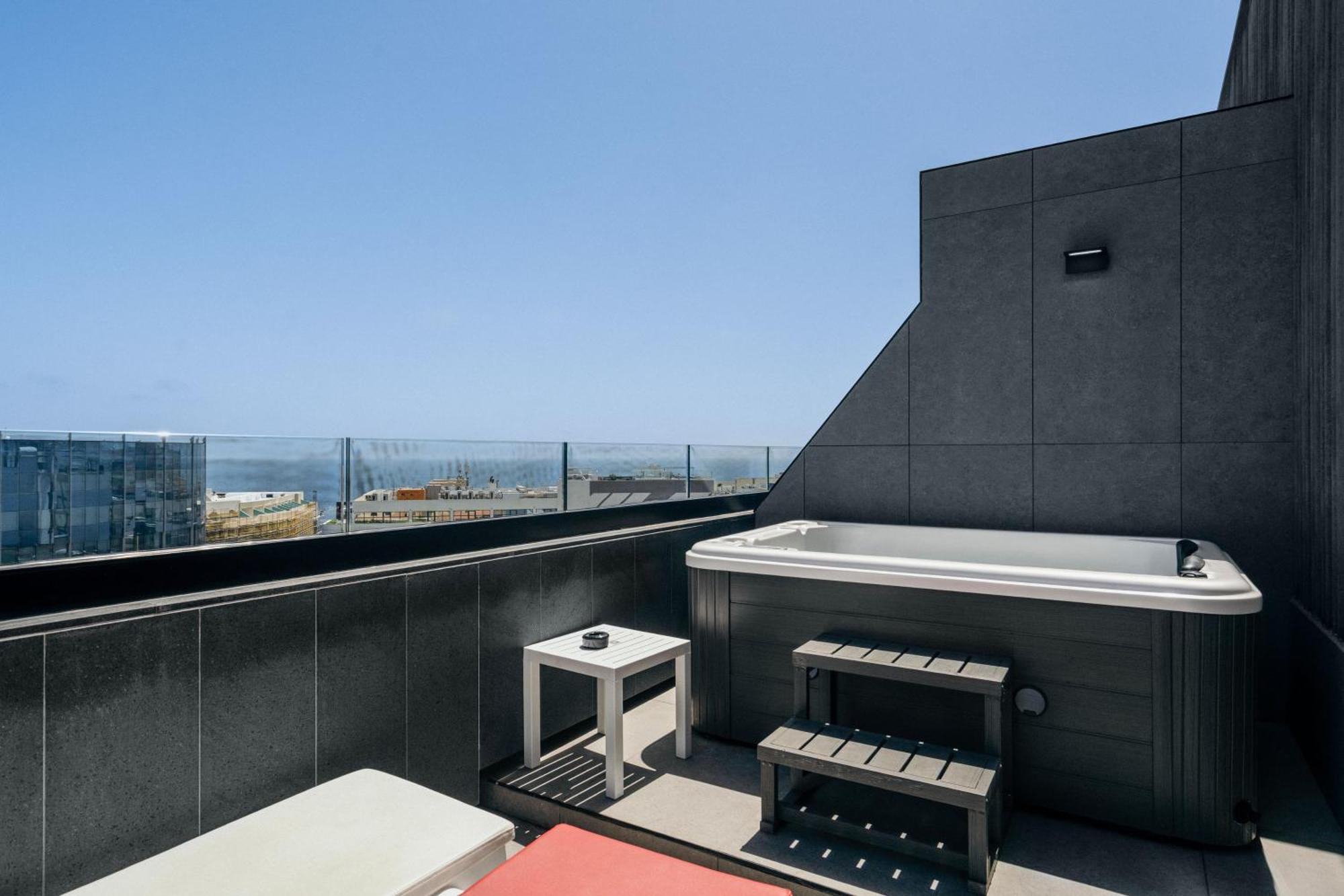 So City Hotel Adults Only Saint Julian's Exterior photo