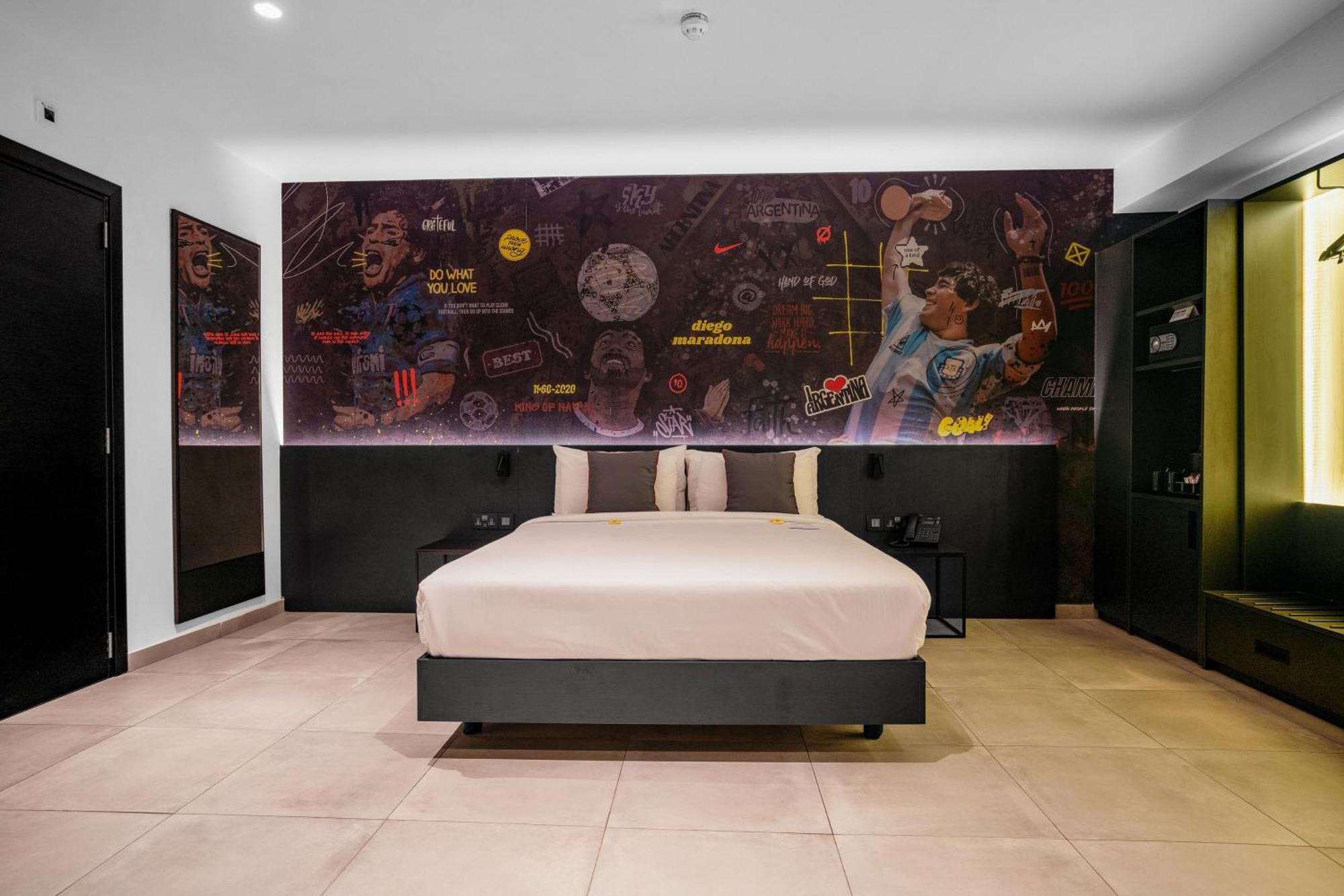 So City Hotel Adults Only Saint Julian's Exterior photo