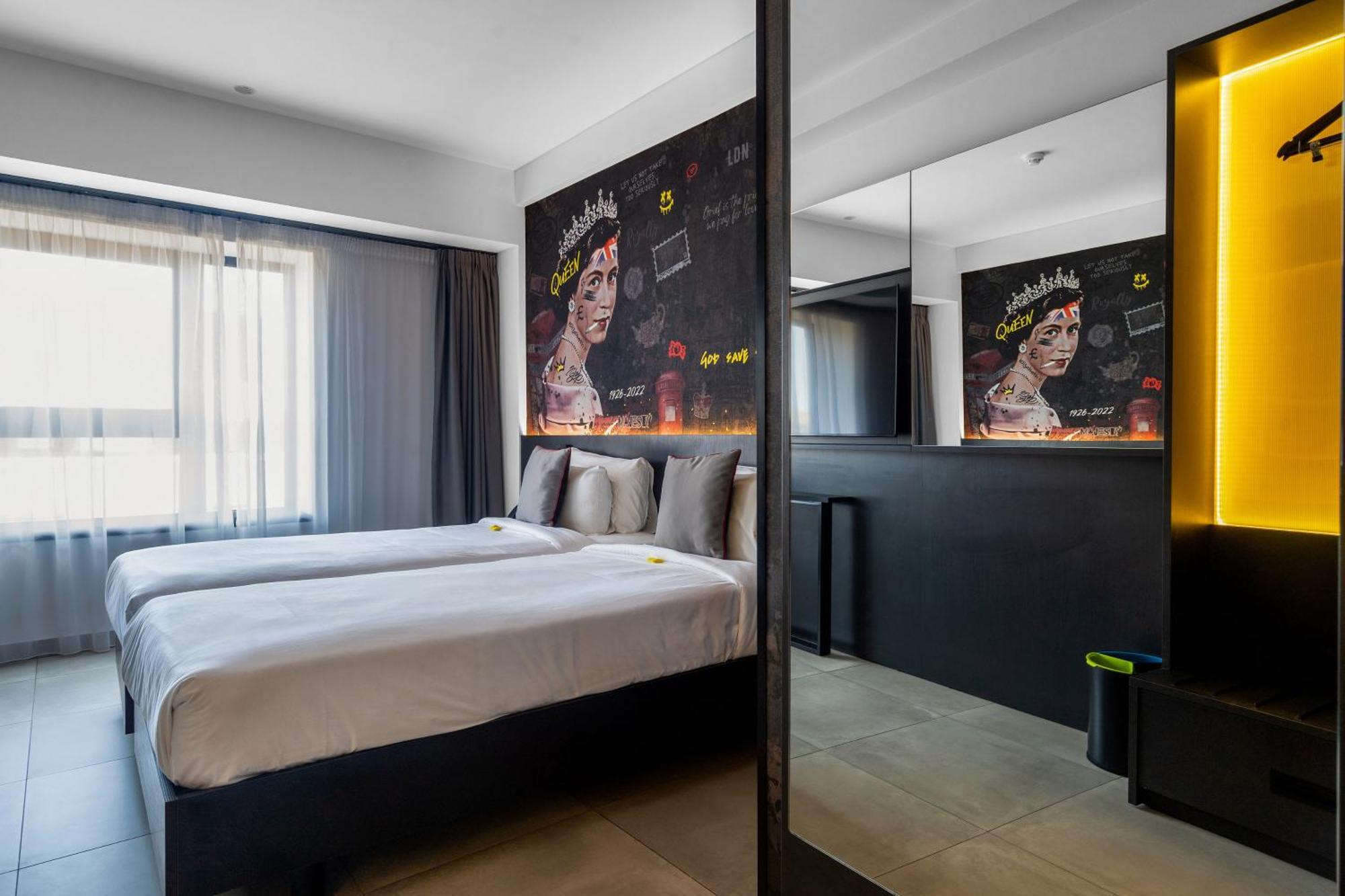 So City Hotel Adults Only Saint Julian's Exterior photo